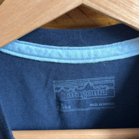 NWT Patagonia Boys Dark Blue Tee with Bicycle Graphic - Picture 4 of 4